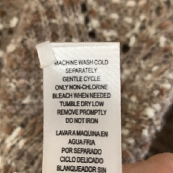 MADE WITH LOVE Sweater - Picture 6 of 6